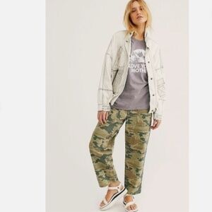 Free People Remy Camoflauge Green Wide Leg Cropped Cargo Pants 26 Nwt